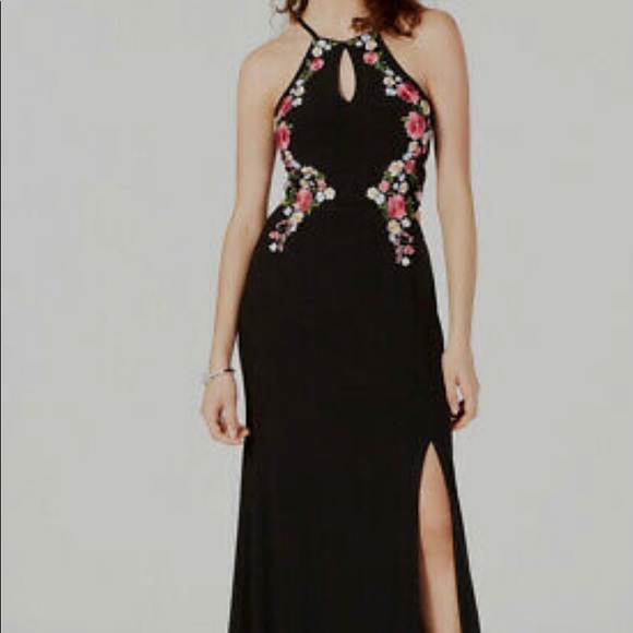 Long slit dress. New with tags. Perfect condition. - Picture 2 of 4